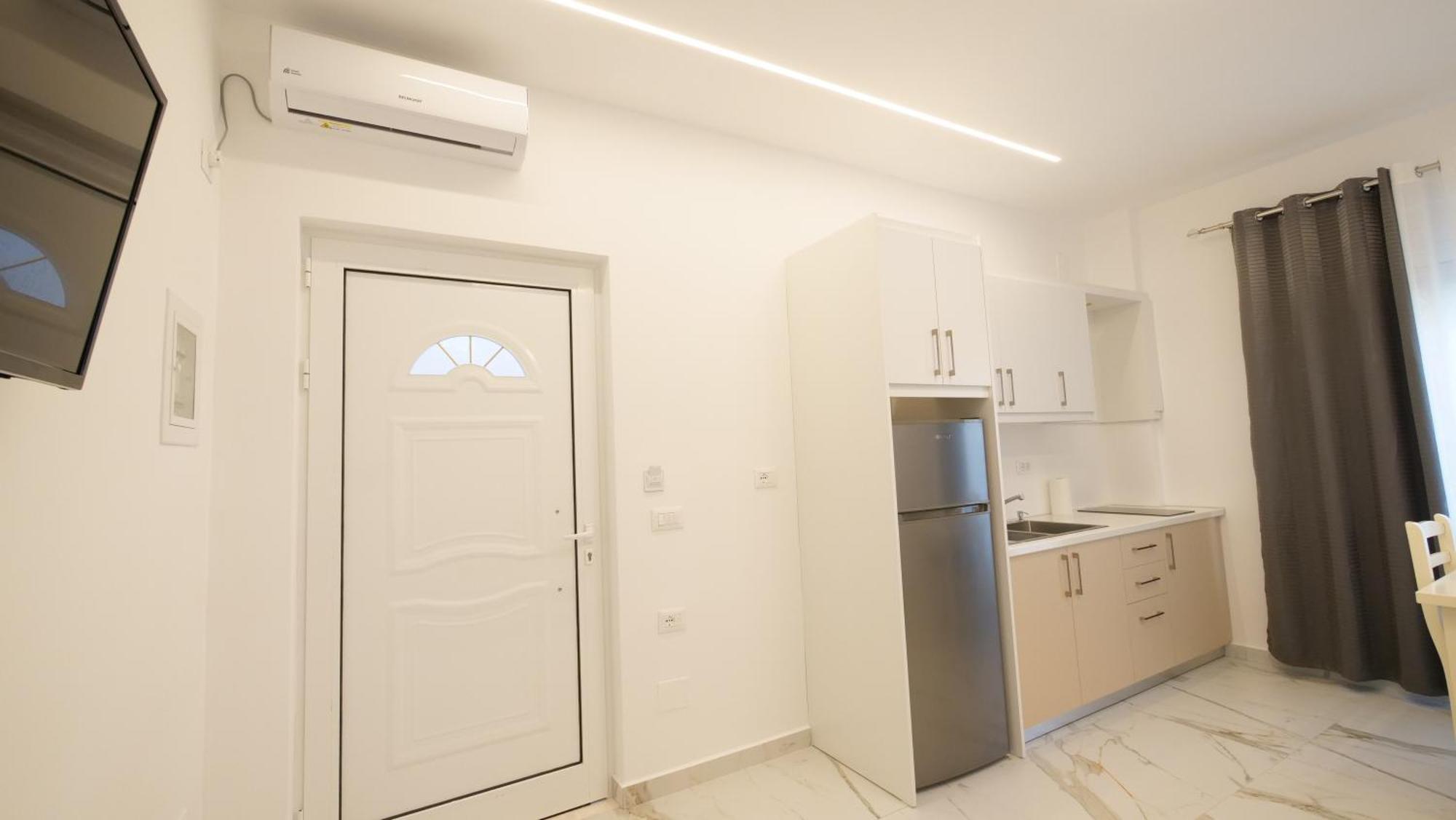 Blue Mare Apartments Sarandë Exterior foto