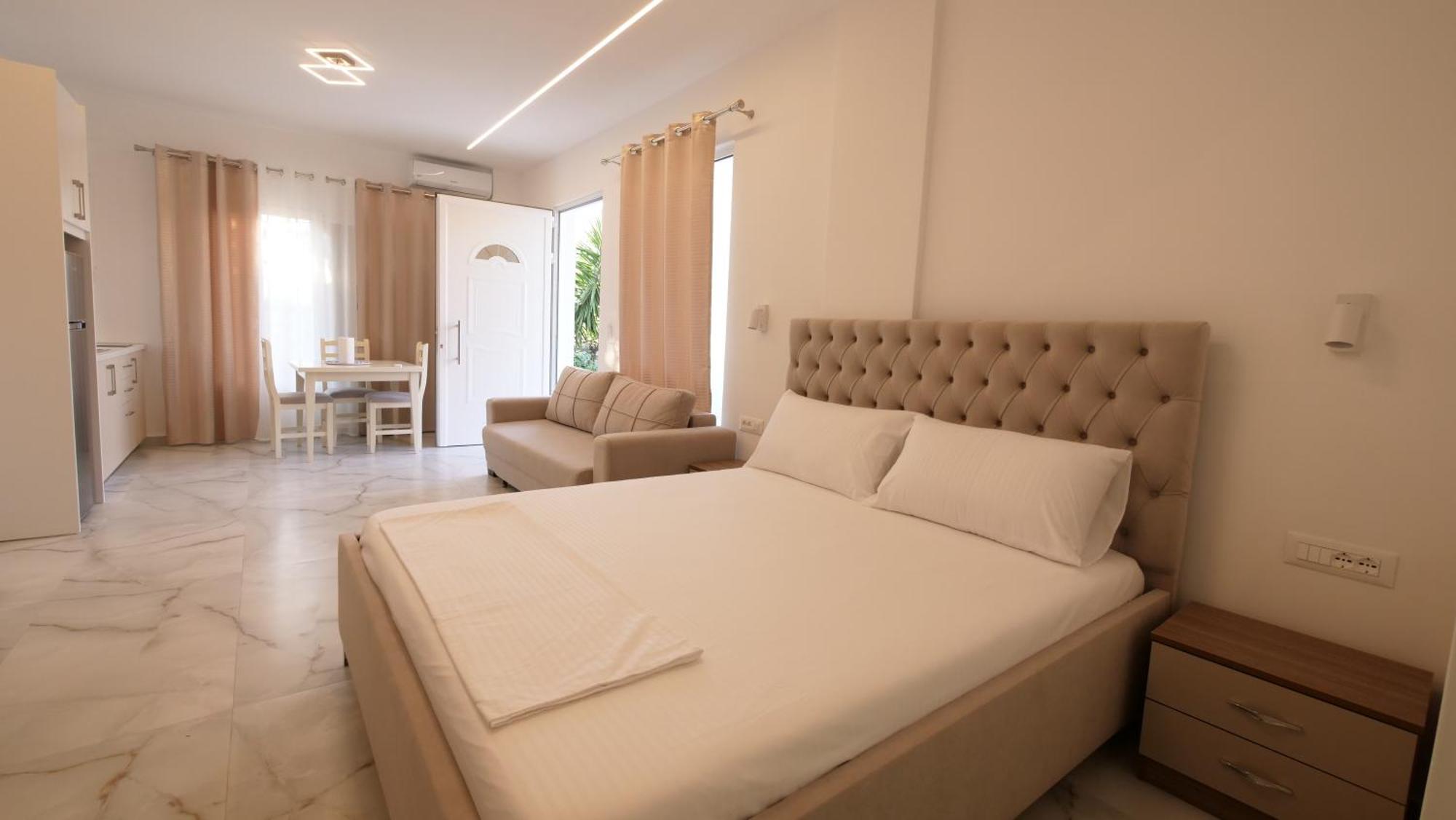 Blue Mare Apartments Sarandë Exterior foto